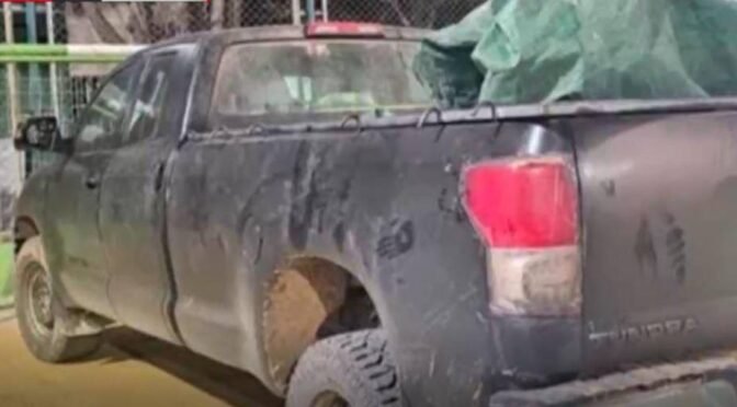 Hallan pintada de negro, la camioneta que atropelló y mató a un policía en Oruro
