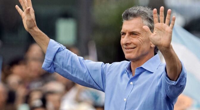 Expresidente argentino Macri llama a votar por ultraliberal Milei en balotaje