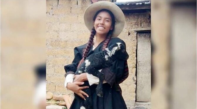 Bolivia La creadora de contenidos Albertina Sacaca compartió a través de sus redes sociales la nueva aventura que emprendió este fin de semana. Ahora, ha decidido escalar las montañas más altas de Bolivia.