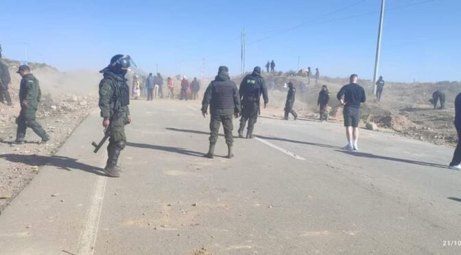 POLICÍA INTERVIENE EL BLOQUEO EVISTA EN CARACOLLO