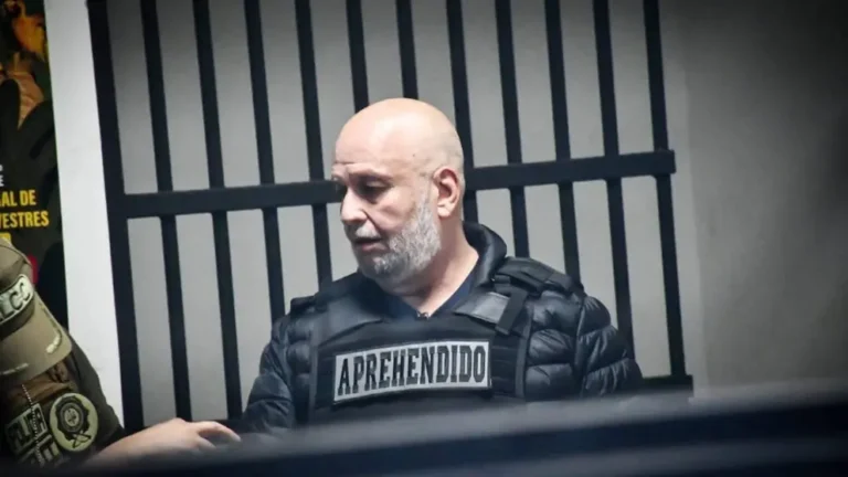 Murillo acude a Paz con carta: se declara ‘perseguido’ e ‘injustamente detenido’