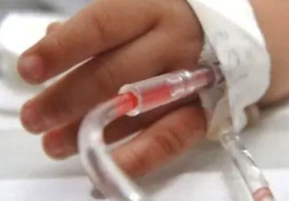 «LE JALARON DE LA CHOMPITA Y CAYÓ DE CABEZA» NIÑO DE 7 AÑOS EN TERAPIA INTENSIVA EN EL ALTO